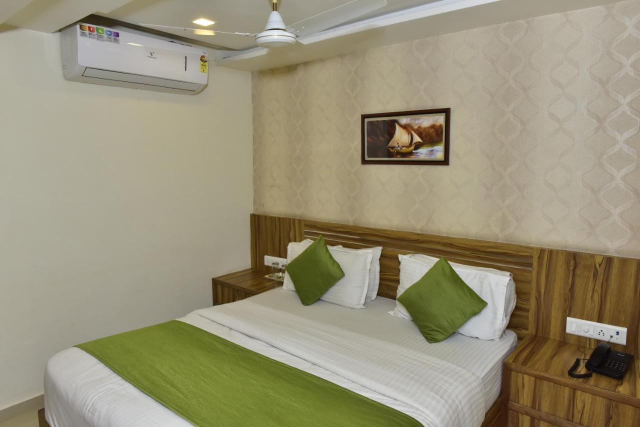 Hotel Dreamland Vadodara Exterior foto